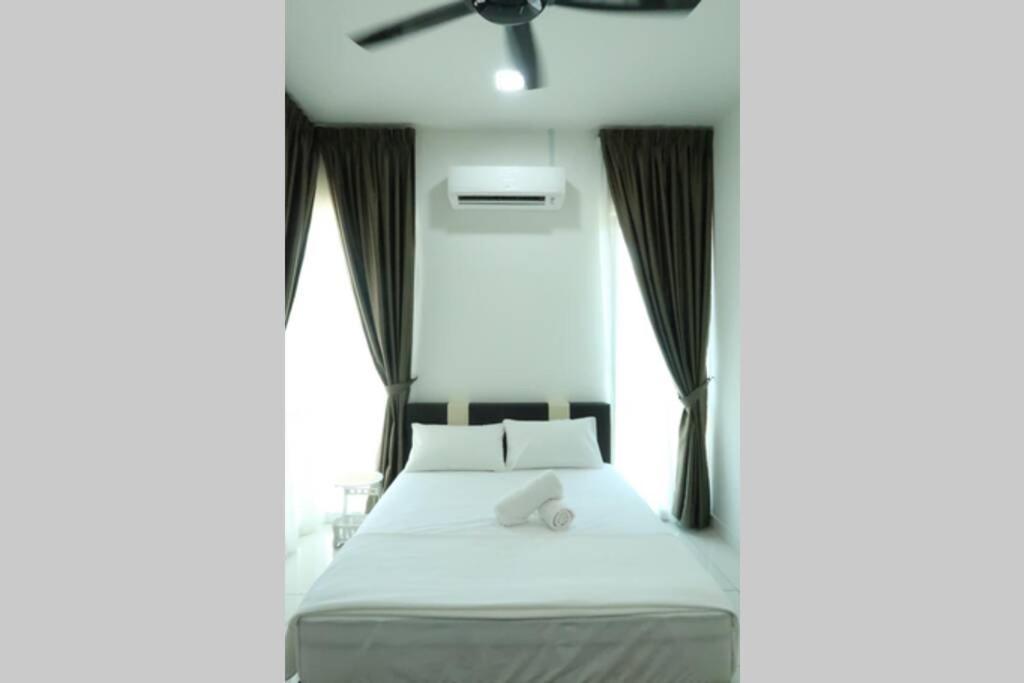 Promo Private Luxurious Nilai Vacation Home Exterior photo