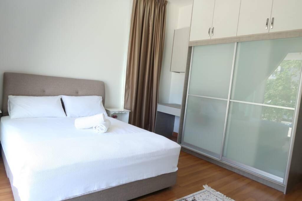 Promo Private Luxurious Nilai Vacation Home Exterior photo