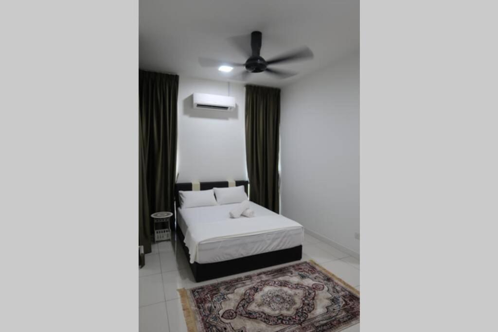 Promo Private Luxurious Nilai Vacation Home Exterior photo